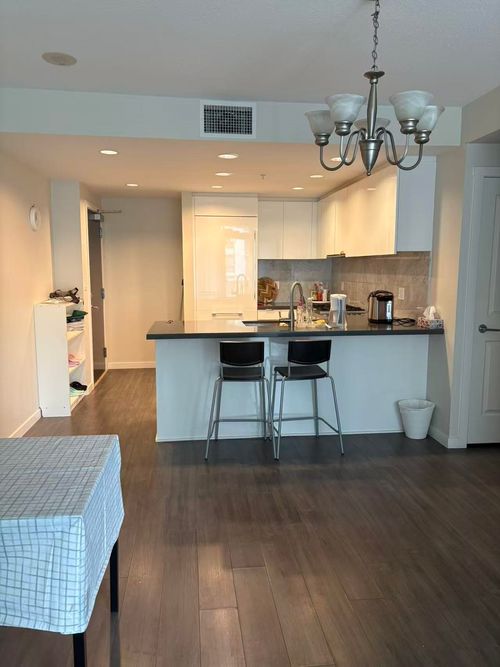 801-7368 Gollner Ave, Richmond, BC, V6Y0H9 | Card Image