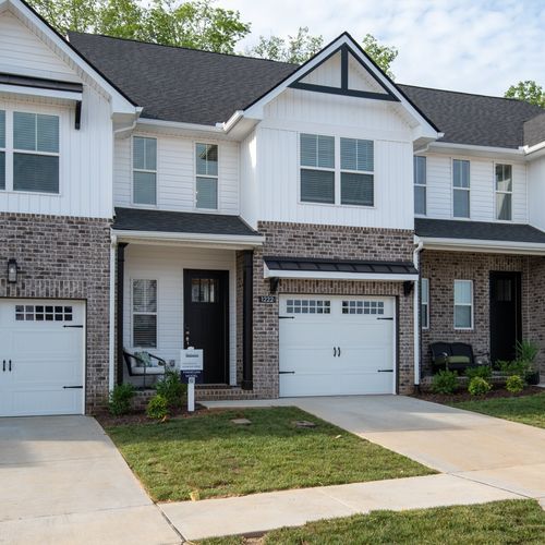 1222 Hayloft Pl, Gallatin, TN, 37066-2264 | Card Image