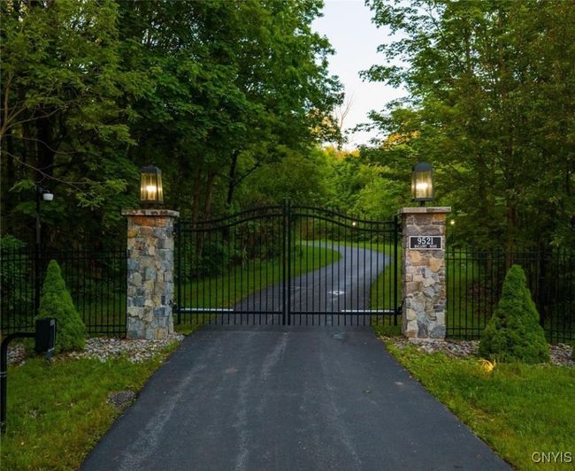9521 Mallory Rd, House other with 7 bedrooms, 6 bathrooms and null parking in New Hartford NY | Image 46
