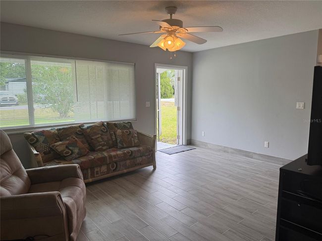 21570 Sw Raintree St, House other with 2 bedrooms, 2 bathrooms and null parking in Dunnellon FL | Image 6