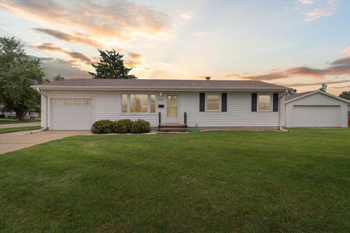 2005 S Jackson St, Janesville, WI, 53546-3228 | Card Image