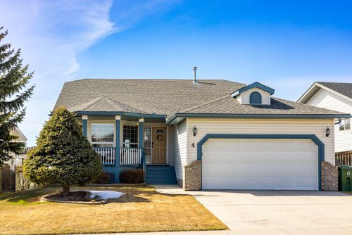 4 West Terrace Drive, Home with 4 bedrooms, 3 bathrooms and 4 parking in Cochrane AB | Card Image