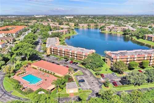 6114 Coral Lake Dr, Margate, FL, 33063-5862 | Card Image
