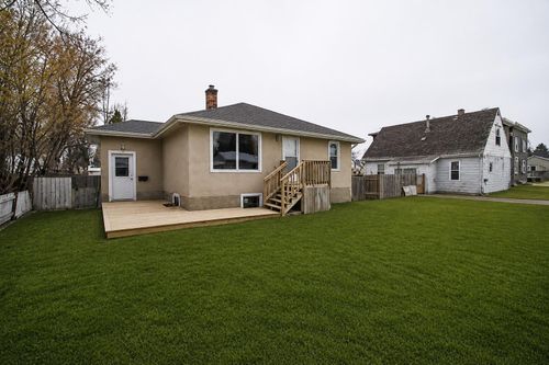 3725 45 St, Red Deer, AB, T4N1J3 | Card Image