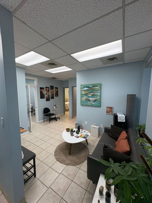 305-1017 Wilson Ave, North York, ON, M3K1Z1 | Card Image