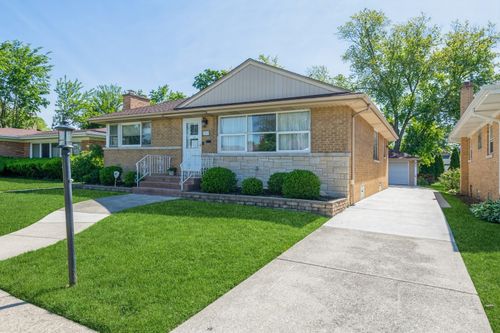 1919 Sunnyside Ave, Westchester, IL, 60154-4257 | Card Image