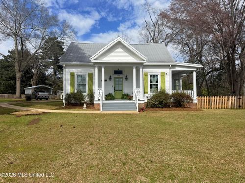 404 W Georgetown St, Crystal Springs, MS, 39059-2768 | Card Image