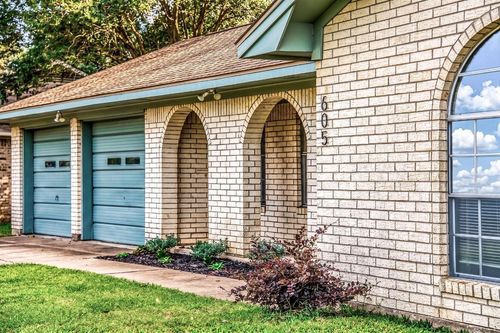 605 Clearspring Dr, Brenham, TX, 77833-2516 | Card Image