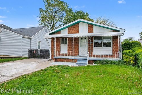32000 Saint Margaret St, Saint Clair Shores, MI, 48082-2238 | Card Image