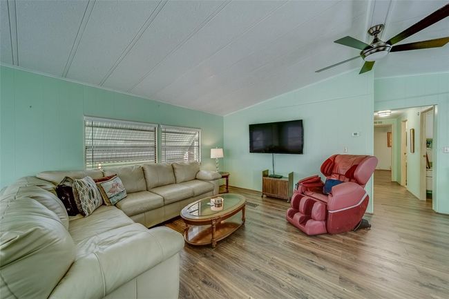 148 Gull Aire Blvd, House other with 2 bedrooms, 2 bathrooms and null parking in OLDSMAR FL | Image 7