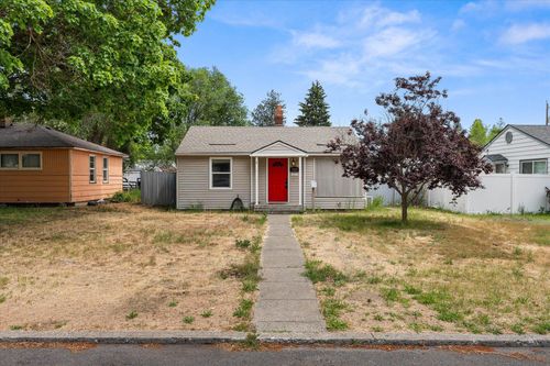 5522 N Cannon St, Spokane, WA, 99205-6917 | Card Image