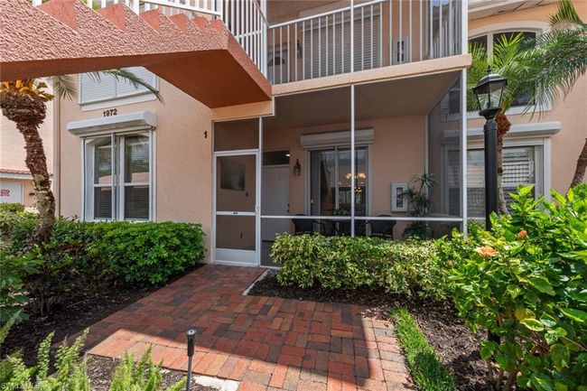 APT-5401 - 1972 Cascades Dr, Condo with 3 bedrooms, 2 bathrooms and 1 parking in NAPLES FL | Image 4