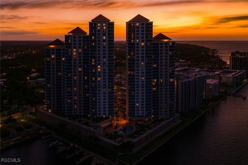 i409-2090 W 1st St, FORT MYERS, FL, 33901-3103 | Card Image