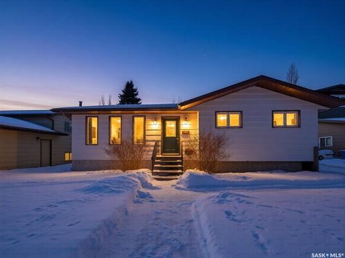 3205 Bliss Cres, Prince Albert, SK, S6V7M1 | Card Image