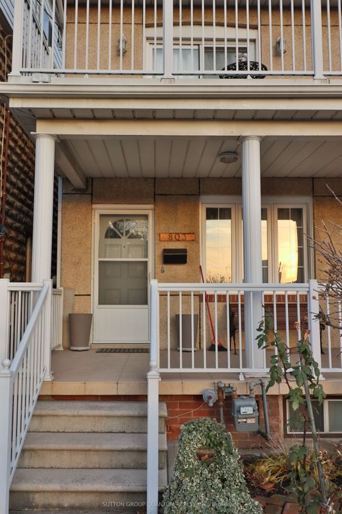 main-803 Lansdowne Ave, Toronto, ON, M6H3Z1 | Card Image