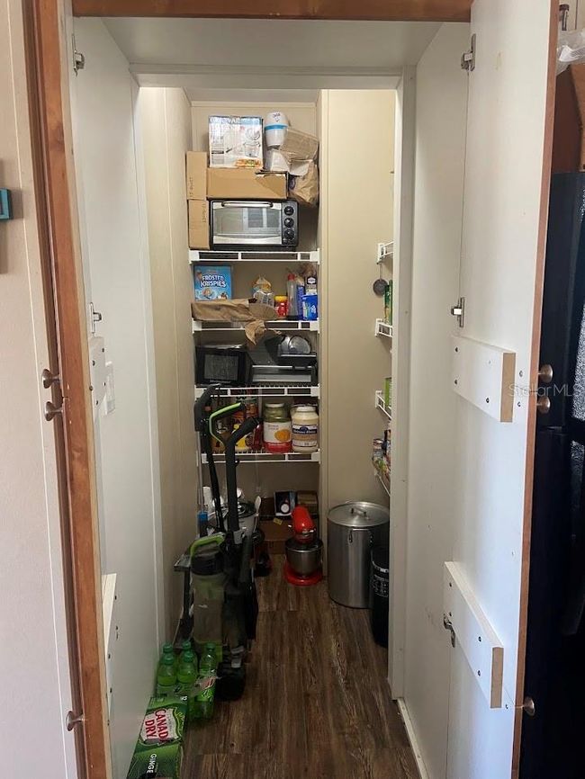 hidden pantry | Image 13