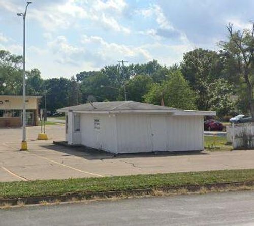 3418 E Main St, Kalamazoo, MI, 49048-2215 | Card Image