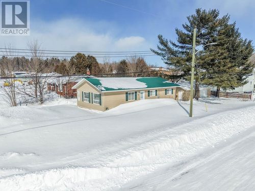 4 Labelle Ave, Sault Ste Marie, ON, P6B3B9 | Card Image