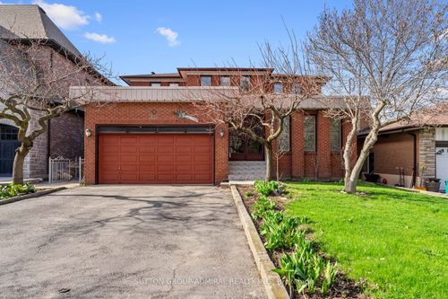 48 Weldrick Road W, Richmond Hill, ON, L4C3T8 | Card Image