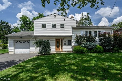 54 Starlight Dr, Colonia, NJ, 07067-1515 | Card Image