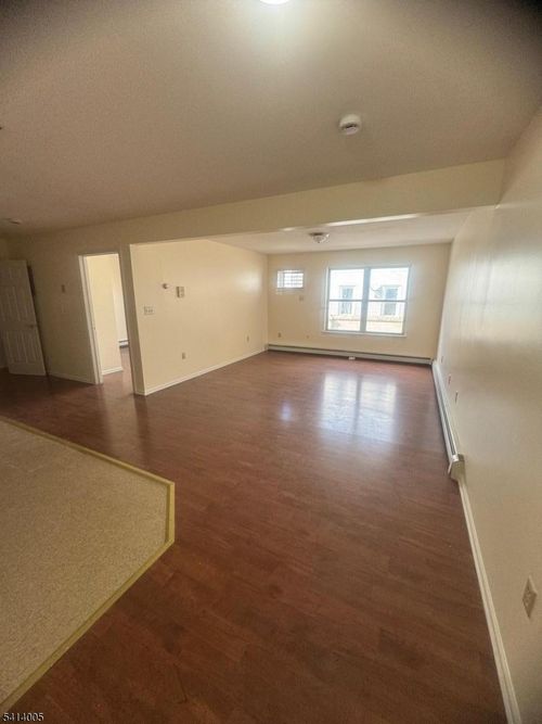 apt-104-620 1st Ave, Elizabethport, NJ, 07206-1161 | Card Image