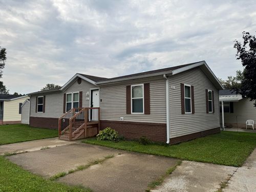 421 Cheyenne River Drive, Adrian, MI, 49221 | Card Image