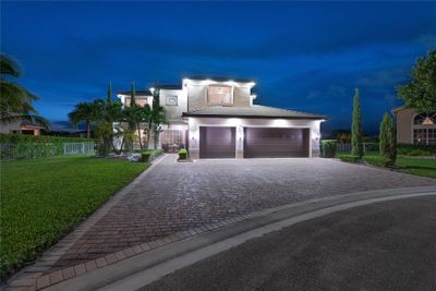 5422 Sw 185th Ter, House other with 6 bedrooms, 4 bathrooms and null parking in Miramar FL | Image 1