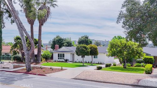 662 E Foothill Blvd, Glendora, CA, 91741-2712 | Card Image