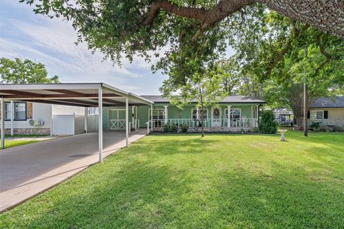 4517 Wildwood Circle, Granbury, TX, 76049 | Card Image
