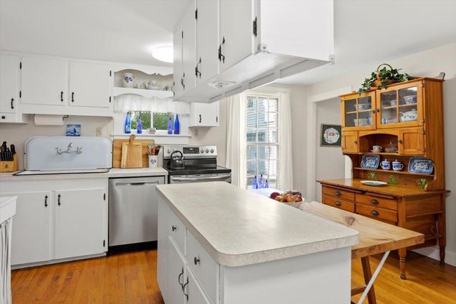 23 Church Ln, House other with 3 bedrooms, 2 bathrooms and null parking in Bennington VT | Image 9