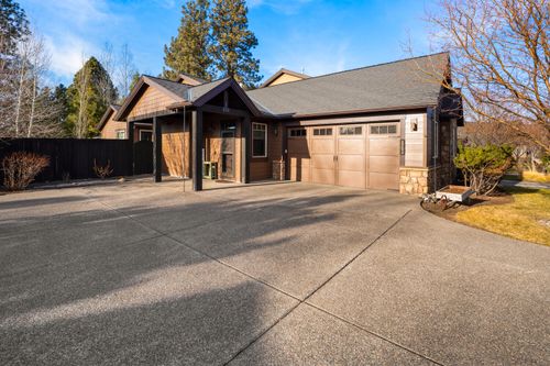 60291 Addie Triplett Loop, Bend, OR, 97702-9199 | Card Image