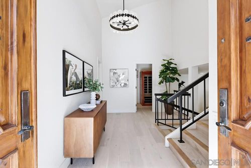 2003 Caminito Circulo Norte, La Jolla, CA, 92037 | Card Image
