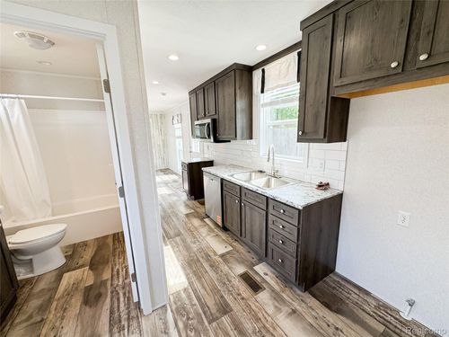 44 Retreat Way, Fenton Charter Township, MI, 48430 | Card Image