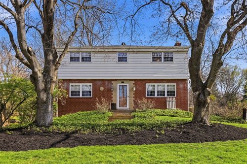 2425 Saddle Dr, Hampton, PA, 15101 | Card Image