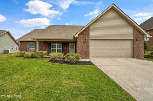 1132 Cherbourg Dr, Maryville, TN, 37801-9339 | Card Image