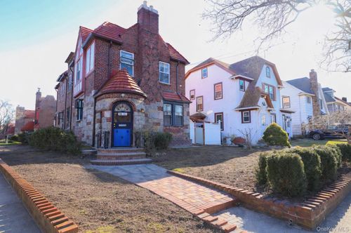 48 216th St, Bayside, NY, 11364 | Card Image