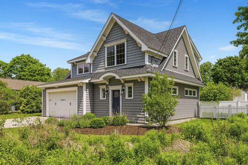 16 Richard Rd, Rye, NH, 03870-2643 | Card Image