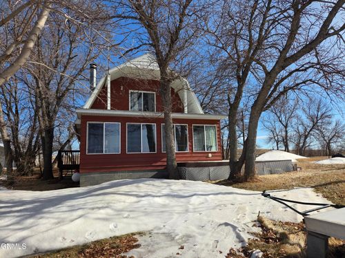 7162 Cabin Avenue, Beaver Lake, ND, 58561 | Card Image