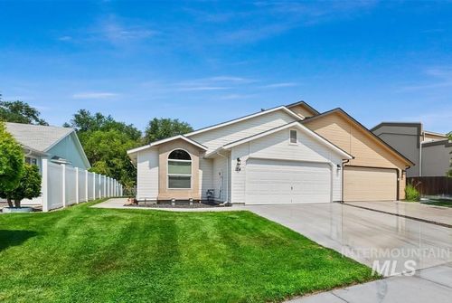 124 S Valley Dr, Nampa, ID, 83686-2977 | Card Image