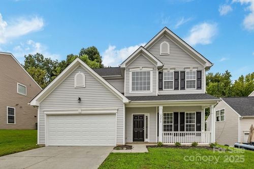 8239 Weeping Fig Ln, Charlotte, NC, 28215-7123 | Card Image