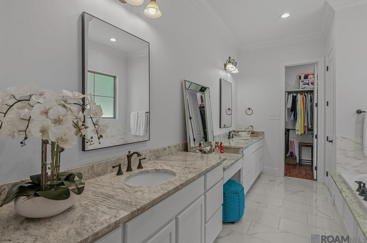 Residential in St Amant 4
