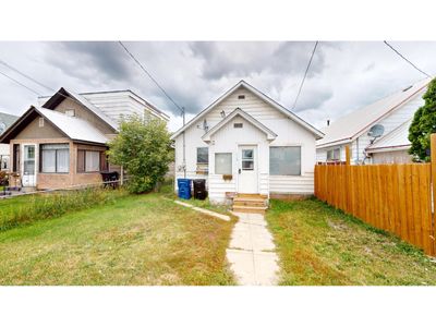 113 8 Th Ave S, House other with 3 bedrooms, 1 bathrooms and null parking in Cranbrook BC | Image 1