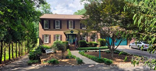 3110 Ninth Tee Dr, Newton, NC, 28658-8725 | Card Image