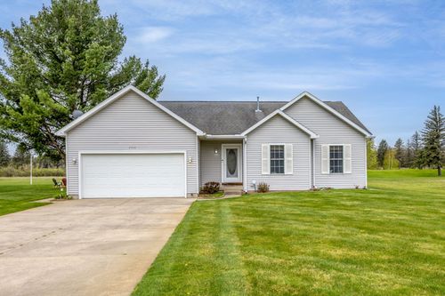 7515 Ryans Run, Canadian Lakes, MI, 49346-8833 | Card Image