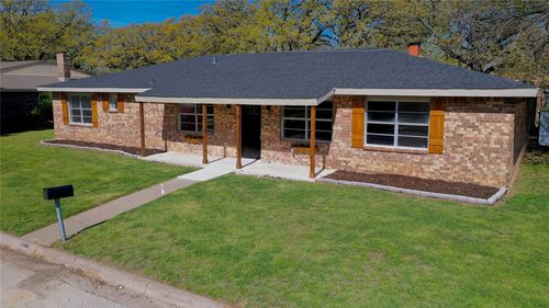 1210 Miller St, Bowie, TX, 76230-3203 | Card Image