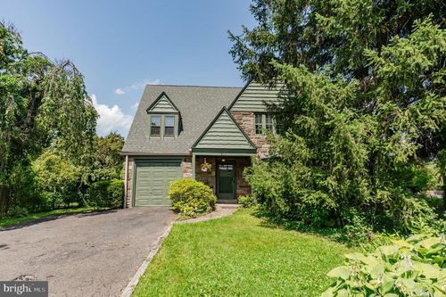 911 Church Rd, ORELAND, PA, 19075-2302 | Card Image
