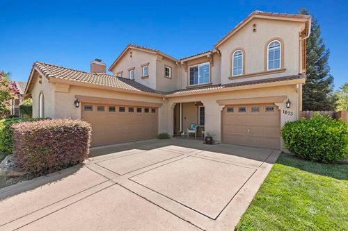 1673 Dorothy Ln, Yuba City, CA, 95993-5257 | Card Image