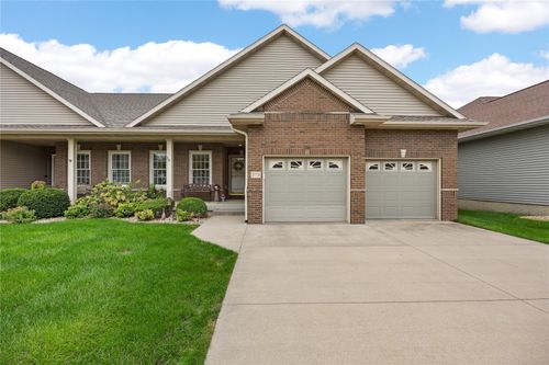 319 13th Ave Sw, Mount Vernon, IA, 52314-9100 | Card Image