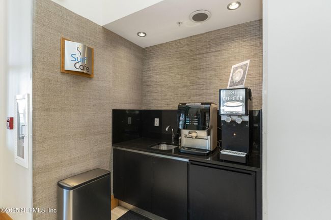 2003 - 1431 Riverplace Blvd, Condo with 1 bedrooms, 1 bathrooms and null parking in Jacksonville FL | Image 43
