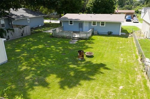318 Holiday Dr, Lansing, KS, 66043-1260 | Card Image